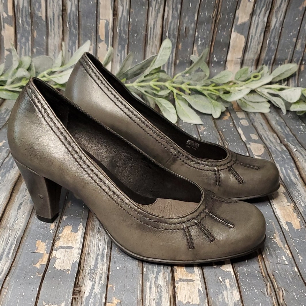 Nurturo Gray Heels - Sz 7.5